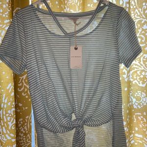 Lucky brand cute tee!